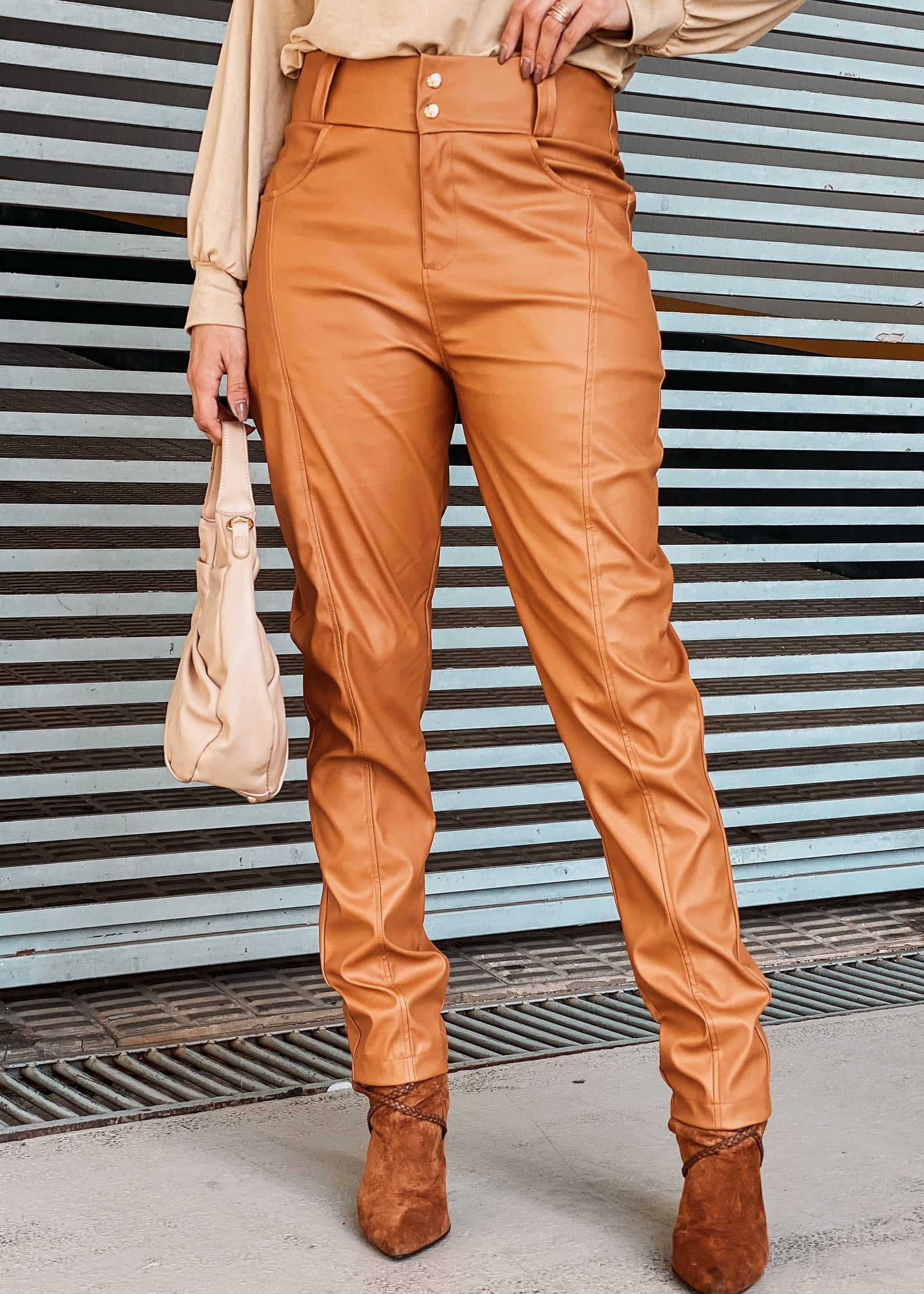 Calça Couro Fit Milano